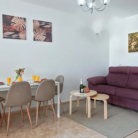Exclusive 1 Bedroom With A Pool, 11f *
