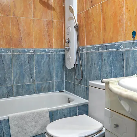 Exclusive 1 Bedroom With A Pool, 11f Holiday home