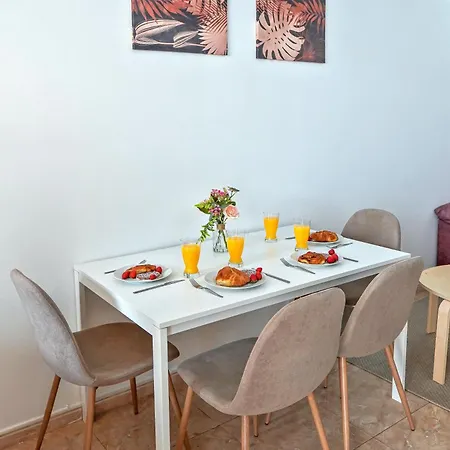 Feriehus Exclusive 1 Bedroom With A Pool, 11f Arona (Tenerife)