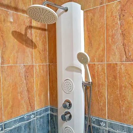 Feriehus Exclusive 1 Bedroom With A Pool, 11f Arona (Tenerife)