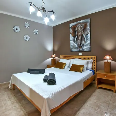 Feriehus Exclusive 1 Bedroom With A Pool, 11f Arona (Tenerife)