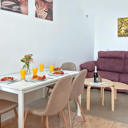 Exclusive 1 Bedroom With A Pool, 11f Feriehus Arona (Tenerife)