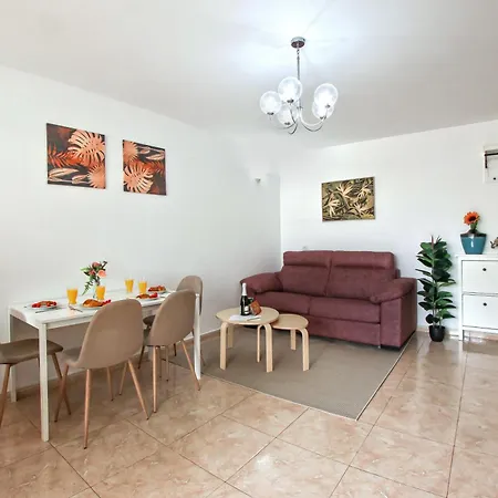 Feriehus Exclusive 1 Bedroom With A Pool, 11f *
