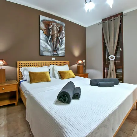 Feriehus Exclusive 1 Bedroom With A Pool, 11f *